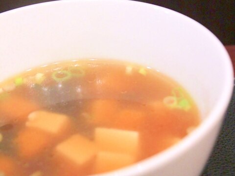 ワカメと豆腐の簡単中華スープ
